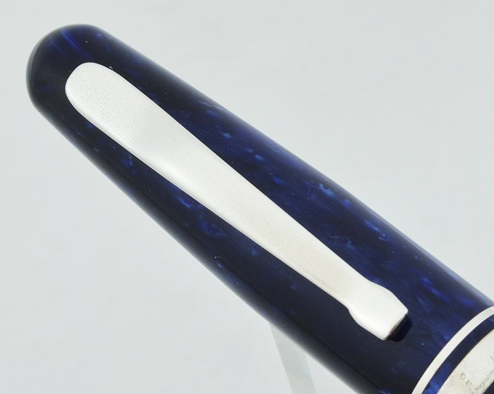 Delta Fusion 82 Fountain Pen - Blue Resin, Fine Steel Nib w 18k